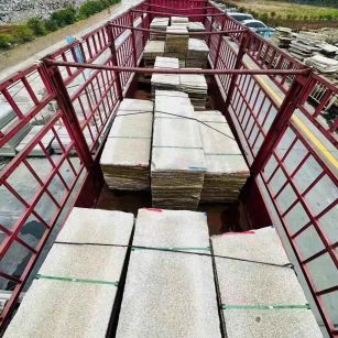 武威 黄金麻花岗岩荔枝面，光面毛板装车完成