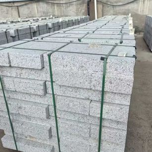 武威 白麻花岗岩路沿石，弧形路沿石，道牙石，马路牙子，界石，路缘石，平沿石，直岩石，平缘石等