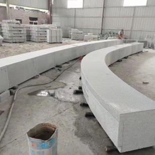 武威芝麻白花岗岩石板材 园林光面弧形坐凳