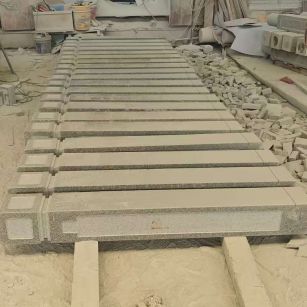 武威 芝麻白异形加工雕刻-栏杆大柱，方柱