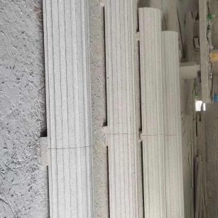 武威 花岗岩厂家带你看白麻花岗岩门楼大柱柱皮