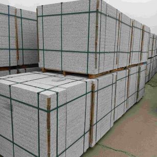 武威 白麻花岗岩石材荔枝面地铺石（300*600*50）