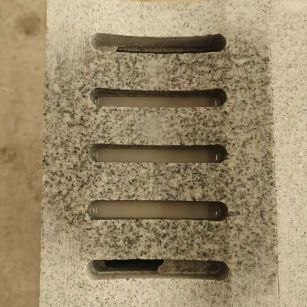 武威 芝麻白拉丝面花岗岩U型开槽排水槽