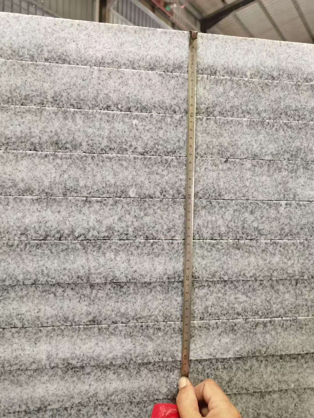 武威 芝麻白火烧成品厚薄均匀，B料价格接近A料质量