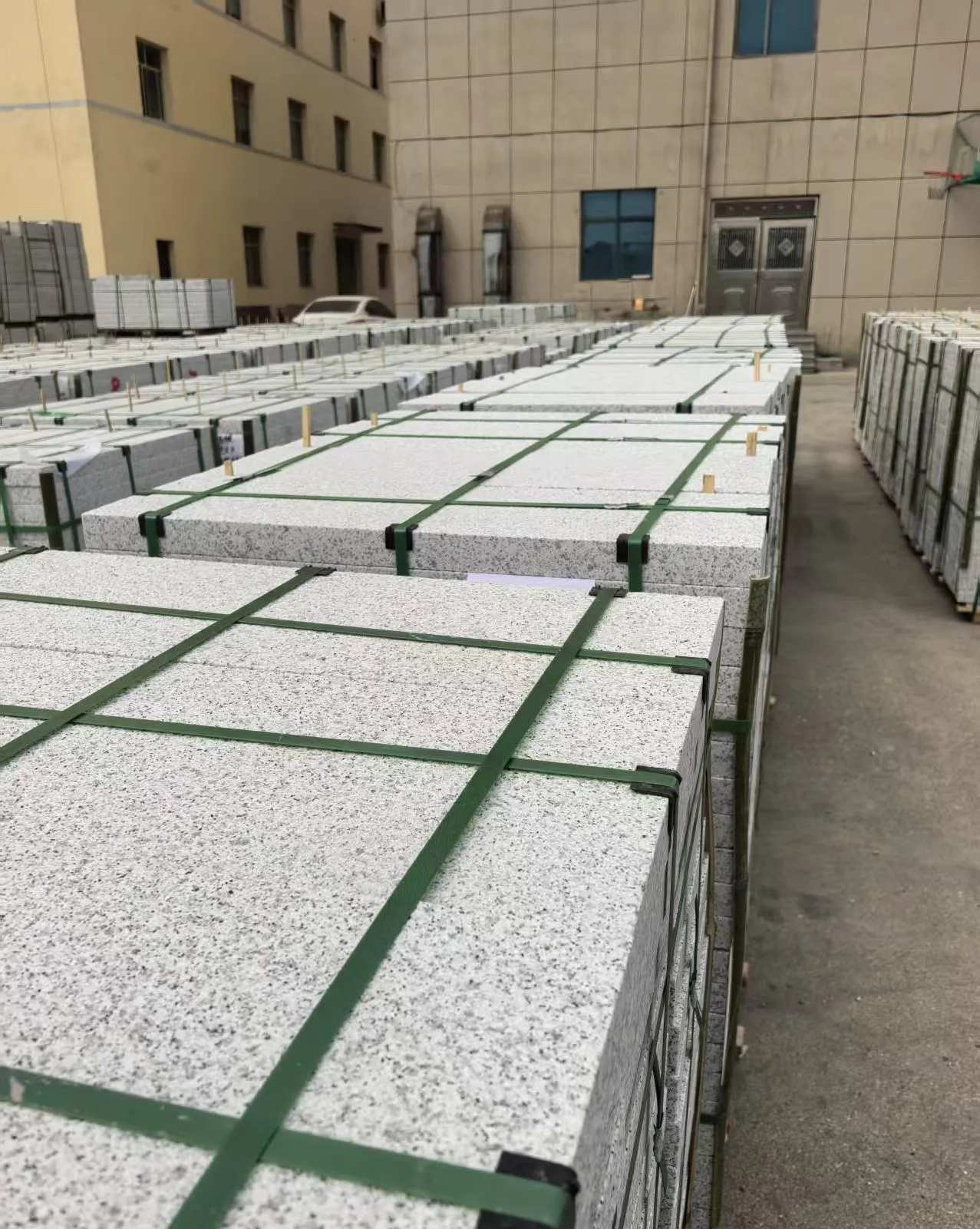 武威 白麻花岗岩5.0公分荔枝面地铺石