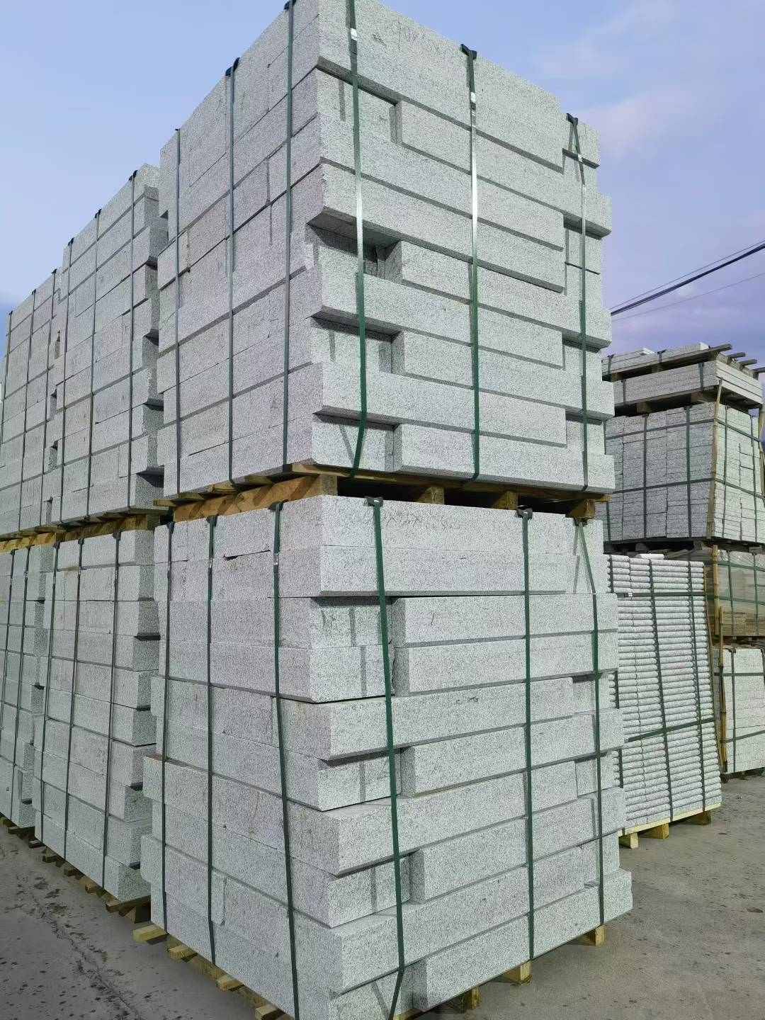 武威 芝麻白花岗岩路沿石，路缘石，路肩石，道牙，立缘石，马路牙子，街沿石，侧石等