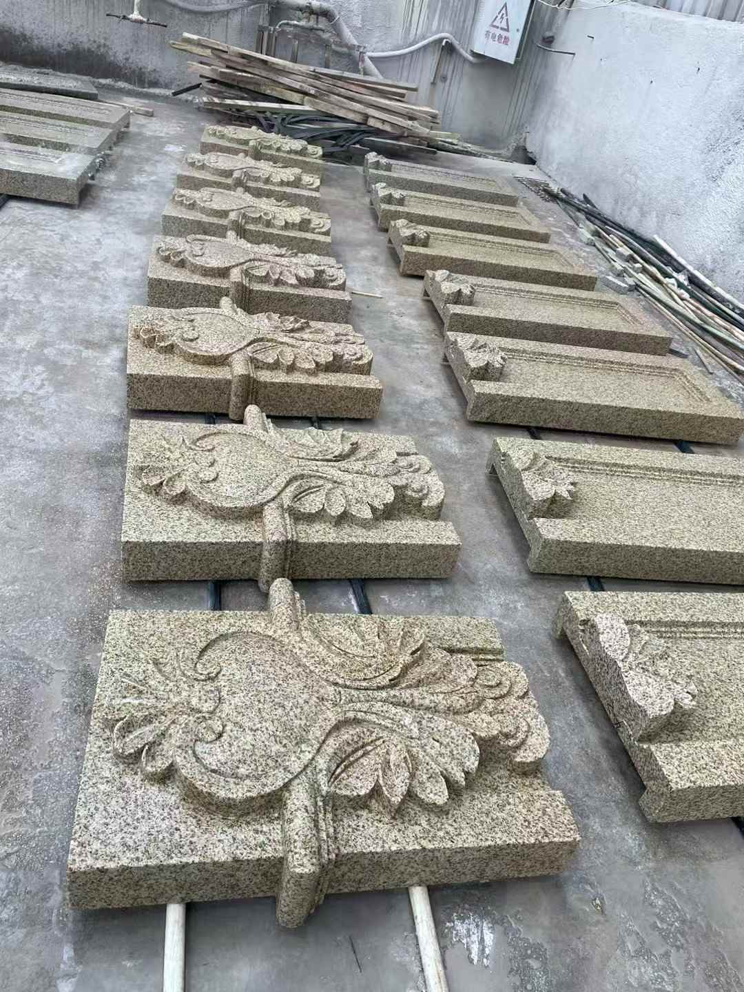 武威 黄金麻花岗岩别墅外墙雕刻板