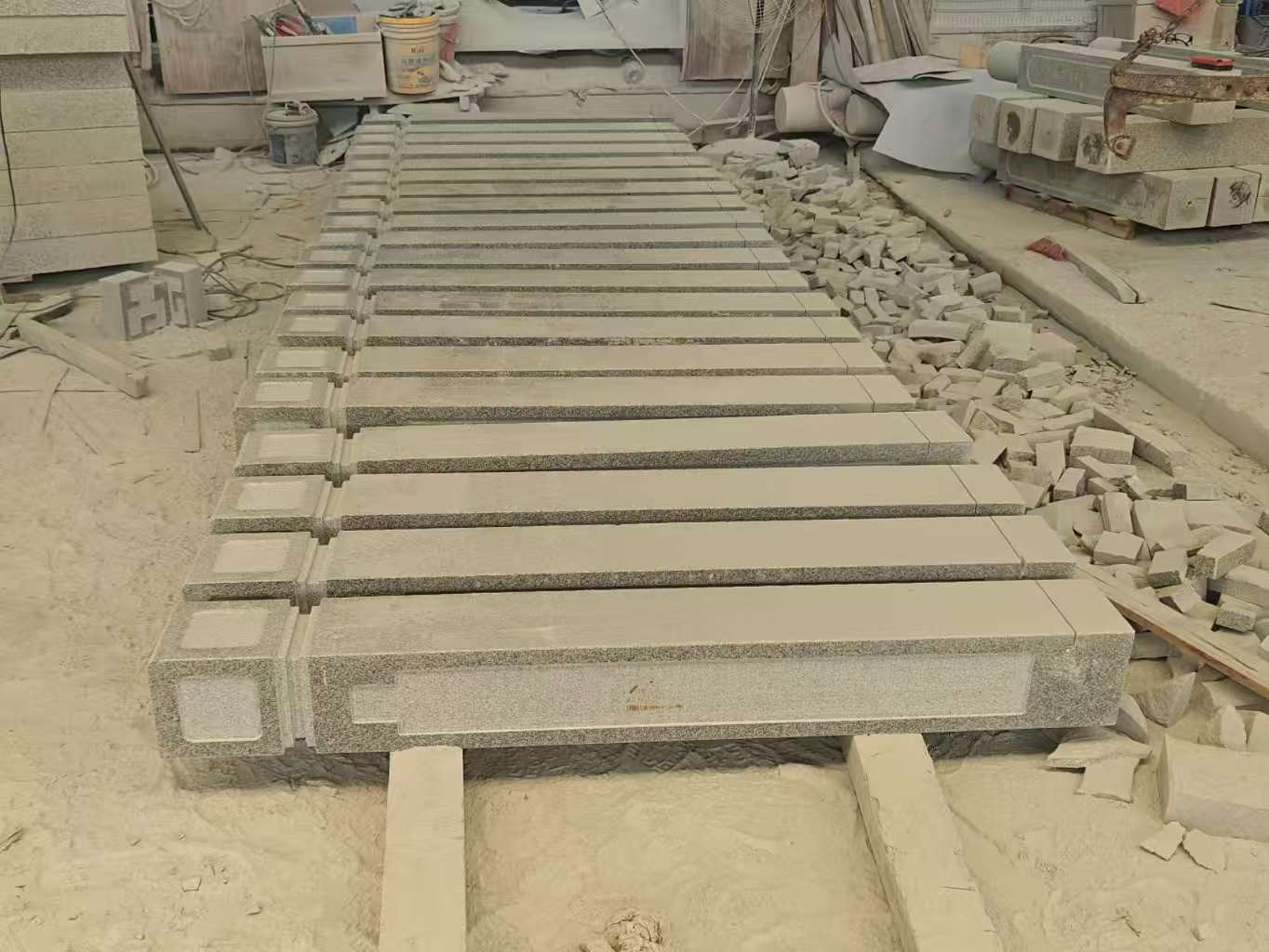 武威 芝麻白异形加工雕刻-栏杆大柱，方柱