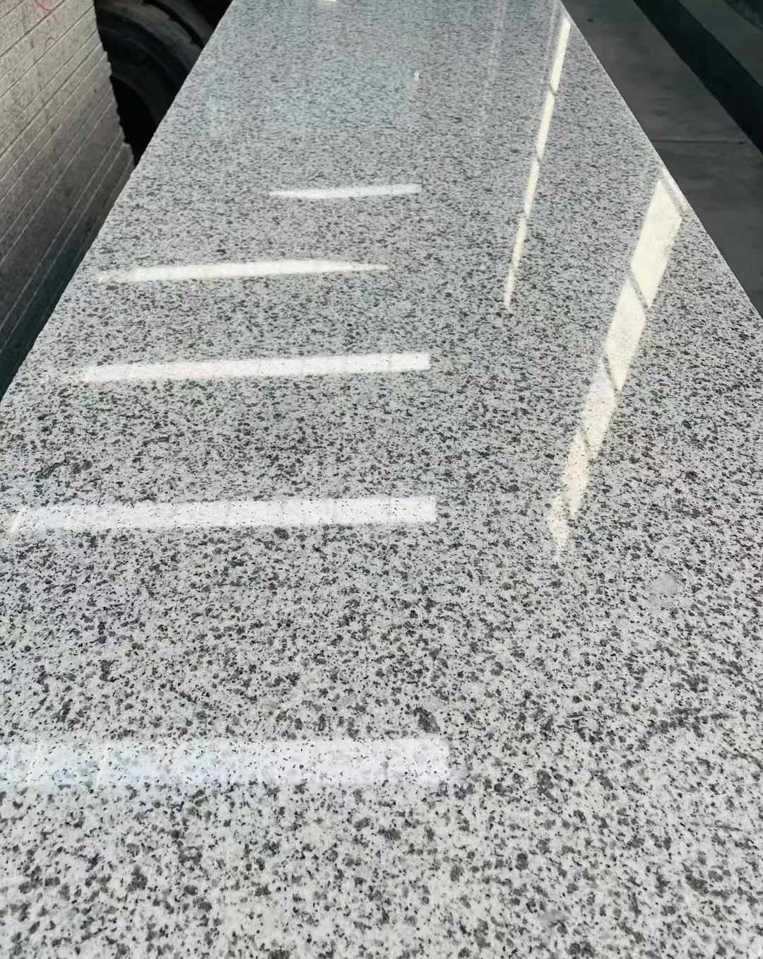 武威 白麻花岗岩光面毛板