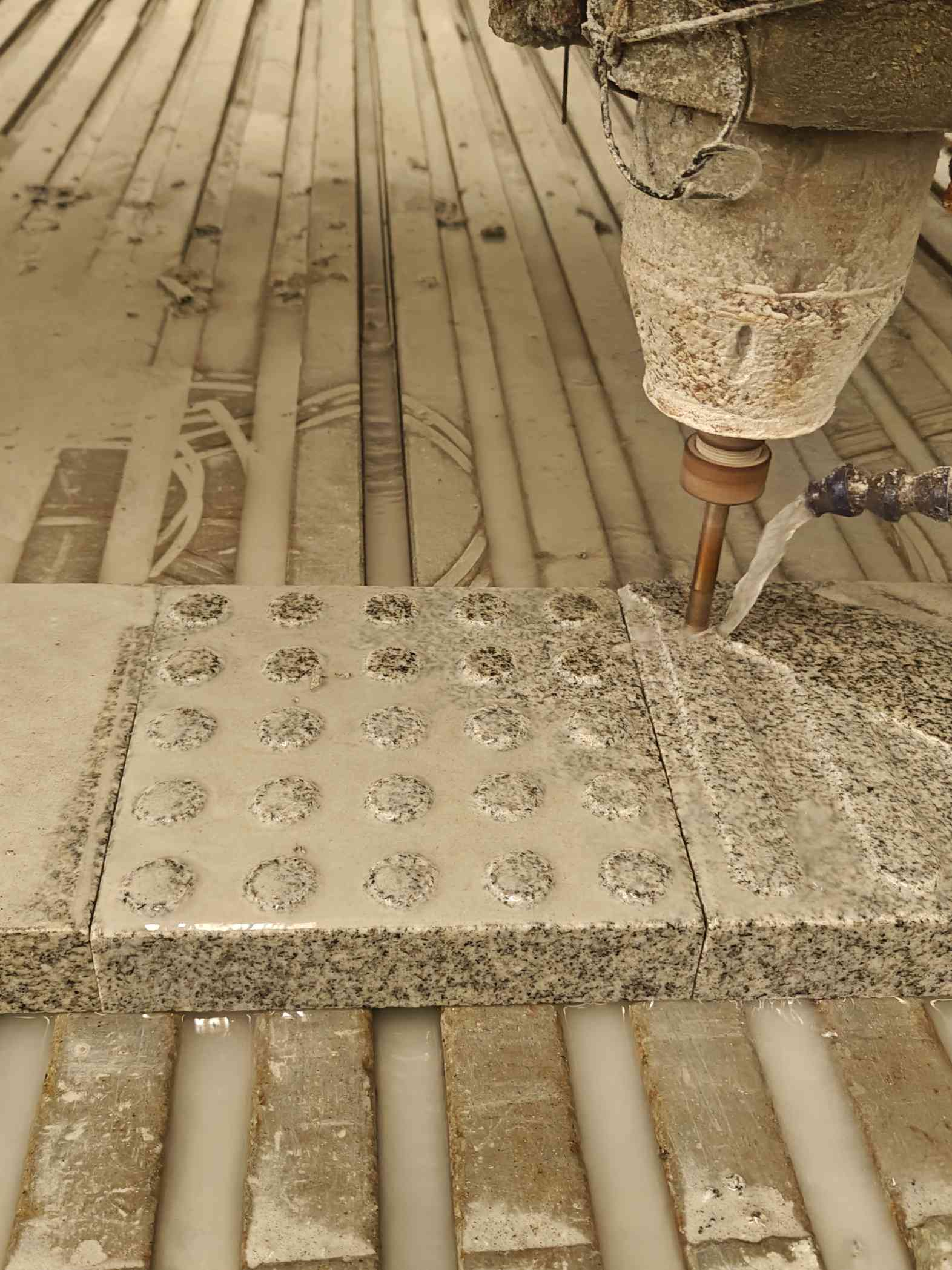 武威 芝麻白花岗岩石材盲人石、盲道石、盲点石