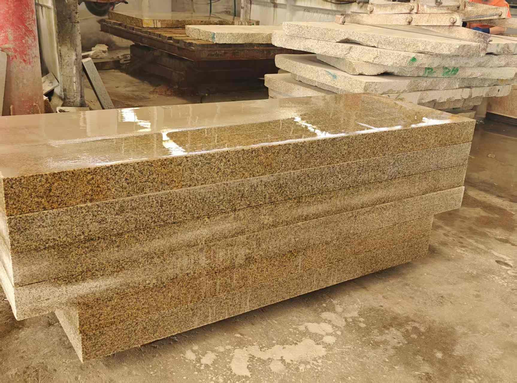 武威 黄金麻栏杆料半成品加工中